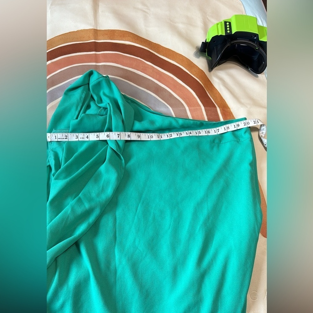 cupcakes and cashmere Deliz Dress Leaf Green - Picture 6 of 8